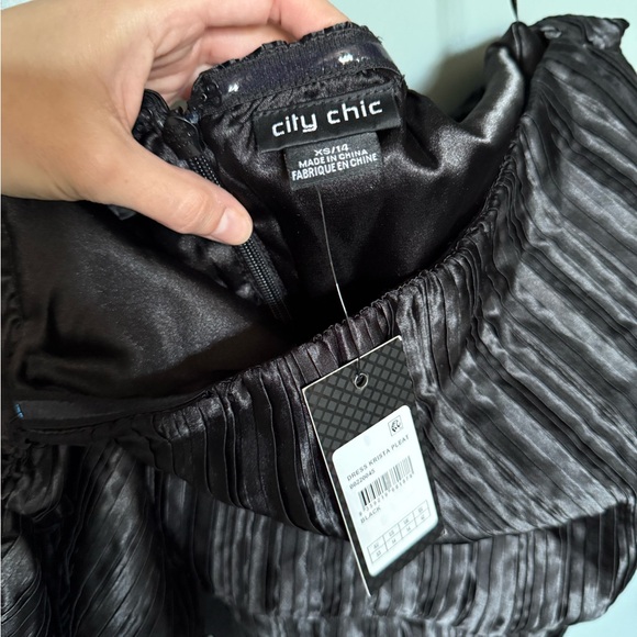 NWT City Chic Women's Plus Size Black Pleat Cocktail Dress Krista Pleat Size 14 - Picture 6 of 11